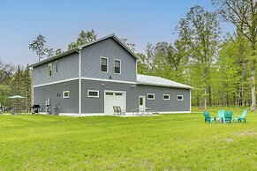 Higgins Lake Barndominium w/ Boat Parking!