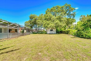 Spring Hill Home: Private Pool, 9 Mi to Beach!