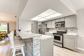 Spring Hill Home: Private Pool, 9 Mi to Beach!