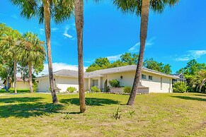 Spring Hill Home: Private Pool, 9 Mi to Beach!