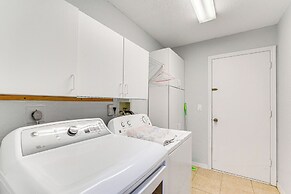 Spring Hill Home: Private Pool, 9 Mi to Beach!