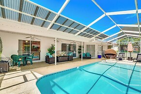 Spring Hill Home: Private Pool, 9 Mi to Beach!