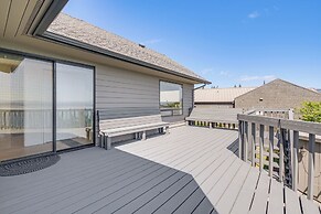 Spacious Camano Home w/ Hot Tub & Water Views!