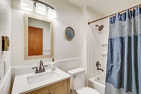 Quiet Rapid City Getaway - Near Dinosaur Park!