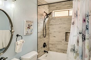 3 Mi to Lake: Home w/ Hot Tub in Show Low