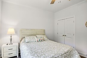 Lakefront Mccormick Retreat w/ Patio & Pool Access