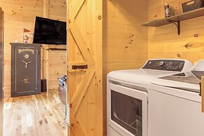 Hike & Fish! Cabin Near Hocking Hills State Park