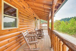 Hike & Fish! Cabin Near Hocking Hills State Park