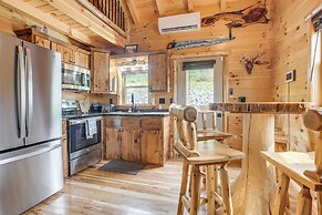 Hike & Fish! Cabin Near Hocking Hills State Park