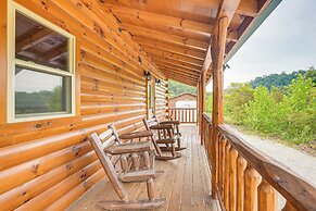 Chillicothe Cabin Near Hocking Hills State Park!