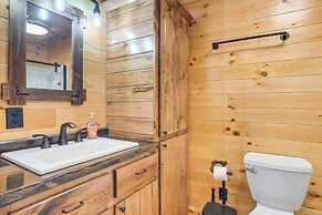 Hike & Fish! Cabin Near Hocking Hills State Park