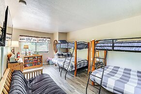 Long Barn Cabin w/ 2 Decks Near Skiing!