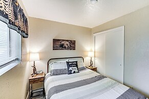 Long Barn Cabin w/ 2 Decks Near Skiing!