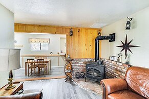 Long Barn Cabin w/ 2 Decks Near Skiing!