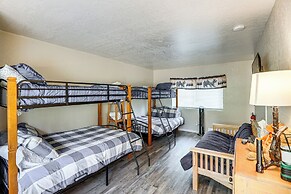 Long Barn Cabin w/ 2 Decks Near Skiing!