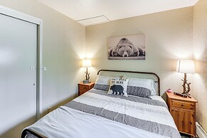 Long Barn Cabin w/ 2 Decks Near Skiing!