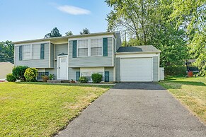 5 Mi to Downtown Harrisburg - Family Home!