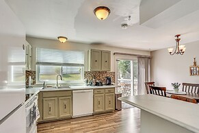 5 Mi to Downtown Harrisburg - Family Home!