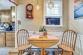 Artsy Cottage in Scotrun w/ Studio Space & Hot Tub