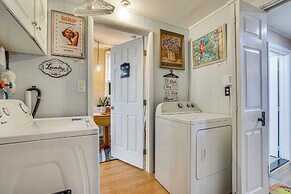 Artsy Cottage in Scotrun w/ Studio Space & Hot Tub