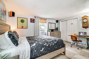 Artsy Cottage in Scotrun w/ Studio Space & Hot Tub