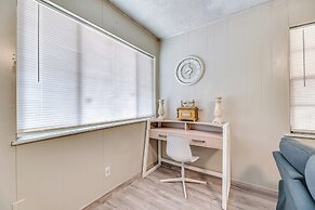 Single-story Brownsville Home ~ 2 Mi to Airport!