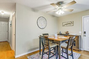 Navarre Home w/ Palm Tree Views ~ 4 Mi to Beach!