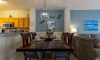 Family 3BR Oasis for 6 With Private Pool