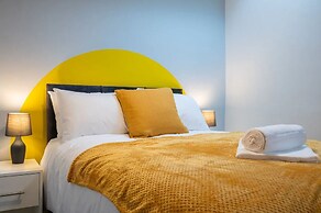 Stunning One Bedroom Apartments