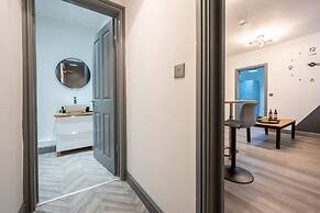 Stunning One Bedroom Apartments