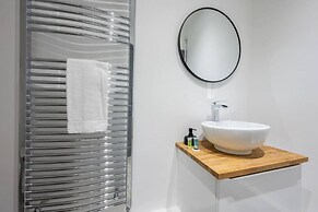 Stunning One Bedroom Apartments