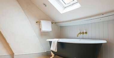 The Loft - 1 Bed Luxury Apartment With Bathtub