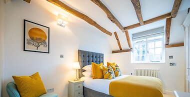 Stable Annex Bisham - Vibrant 1 Bed With Parking