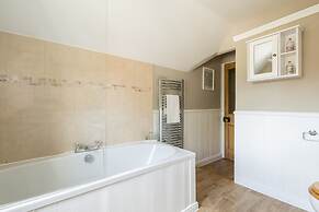 Host Stay Byre Cottage