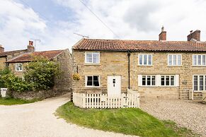 Host Stay Byre Cottage