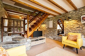Host Stay Byre Cottage