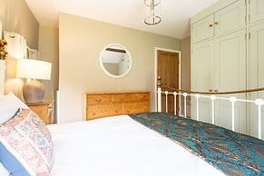 Host Stay Byre Cottage