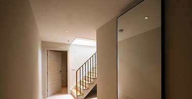 Victoria View - Brand New 2 Bedroom - Parking