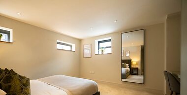 Victoria View - Brand New 2 Bedroom - Parking