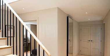 Victoria View - Brand New 2 Bedroom - Parking