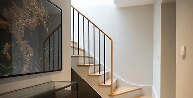 The Elizabeth Suite - Brand New 3 Bedroom Mews