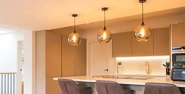 The Elizabeth Suite - Brand New 3 Bedroom Mews