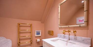 The Writers Retreat - 5 Beds Parking Much More