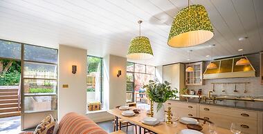 The Writers Retreat - 5 Beds Parking Much More