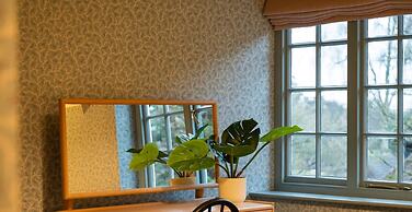 The Writers Retreat - 5 Beds Parking Much More