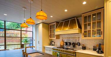 The Writers Retreat - 5 Beds Parking Much More