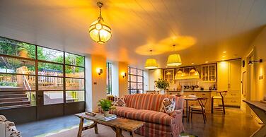 The Writers Retreat - 5 Beds Parking Much More