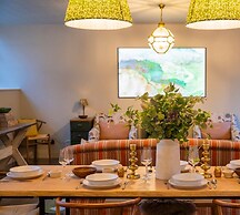 The Writers Retreat - 5 Beds Parking Much More