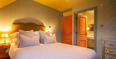 The Writers Retreat - 5 Beds Parking Much More