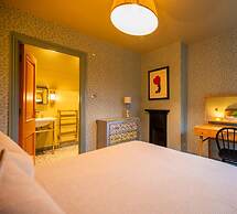 The Writers Retreat - 5 Beds Parking Much More